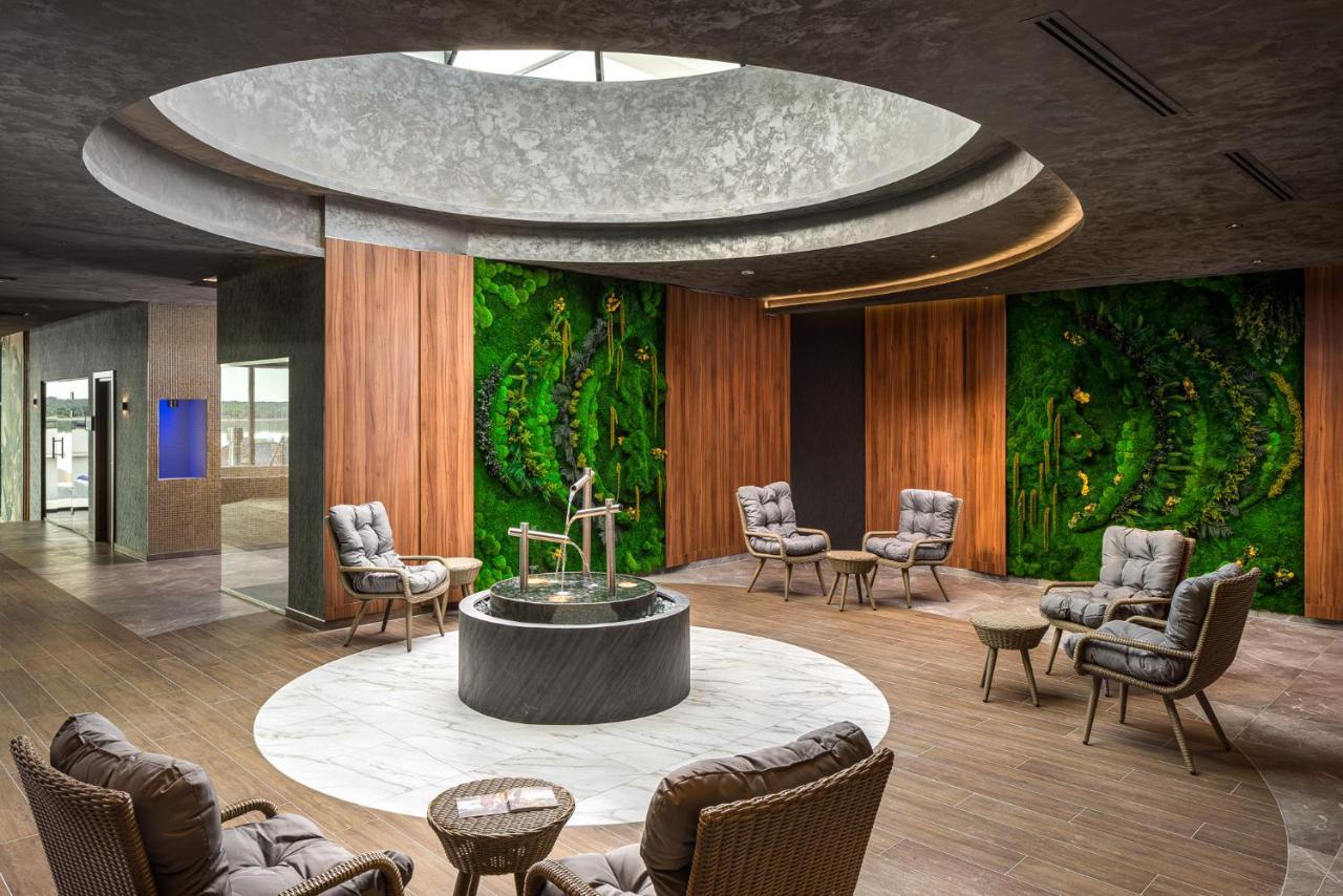 Alma Health & Spa Retreat Brăila エクステリア 写真