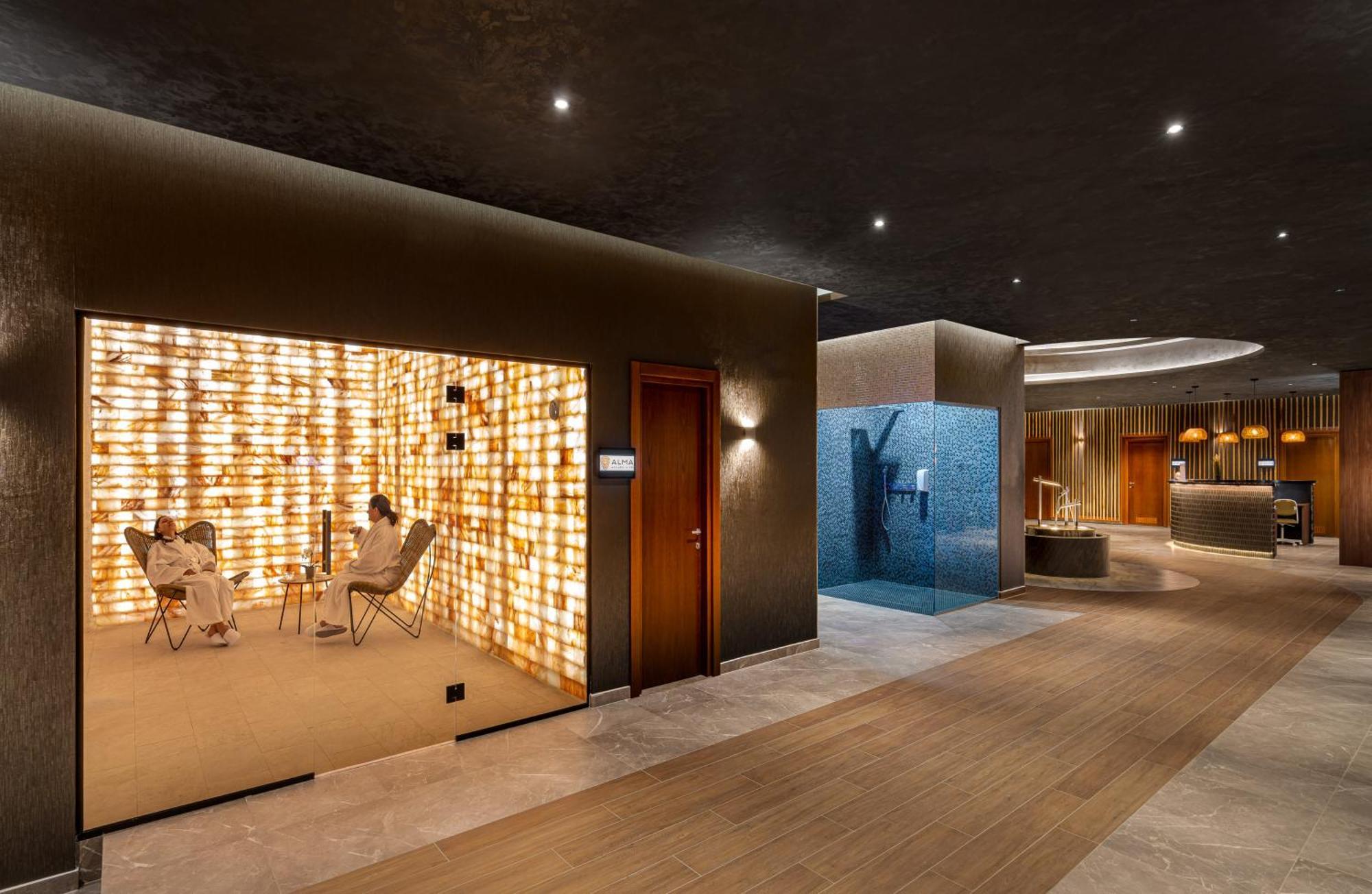 Alma Health & Spa Retreat Brăila エクステリア 写真